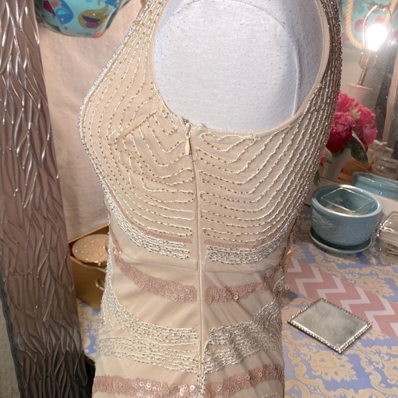 🌷BABEYOND🌷 Gold & Cream Coloured Sequinned Evening Dress - Picture 6 of 9